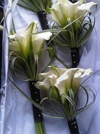 Mrs Bouquet Wedding Flowers 331978 Image 3