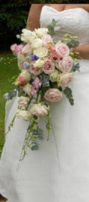 Suzanne Wedding Flowers Bristol and Glos 330611 Image 9